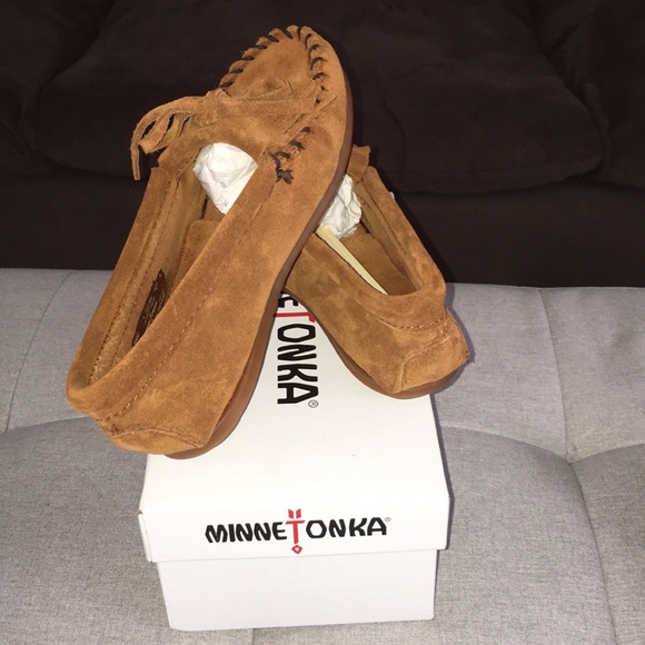 NWT youth Minnetonka Mocs - Picture 4 of 4
